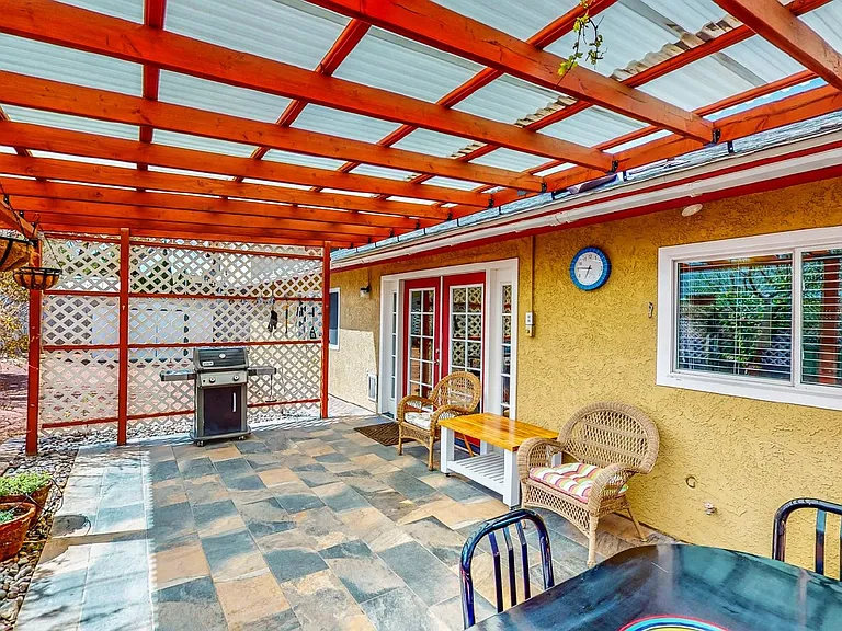 6543 Peachtree Ln — Photo 41