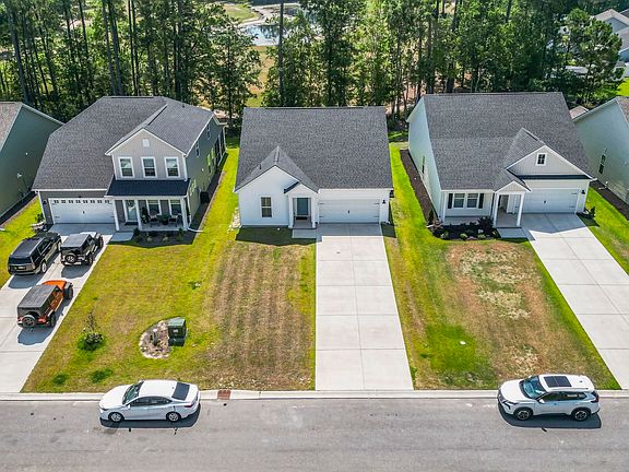 2nd image of 398 Sun Colony Blvd.