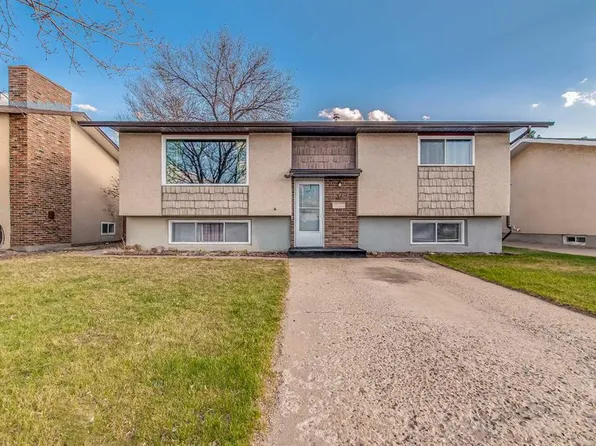 375 18th St NE, Medicine Hat, AB T1C 1A7