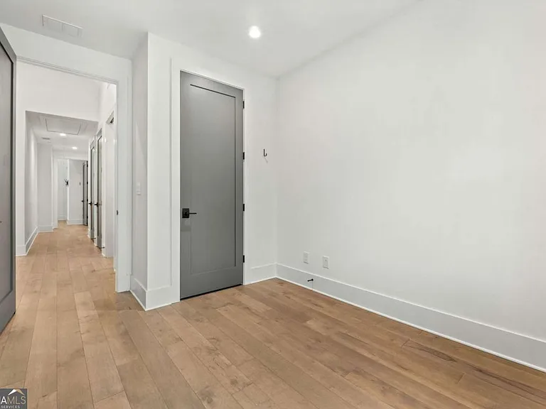 510 Heatherden Ave #E202-C — Photo 22