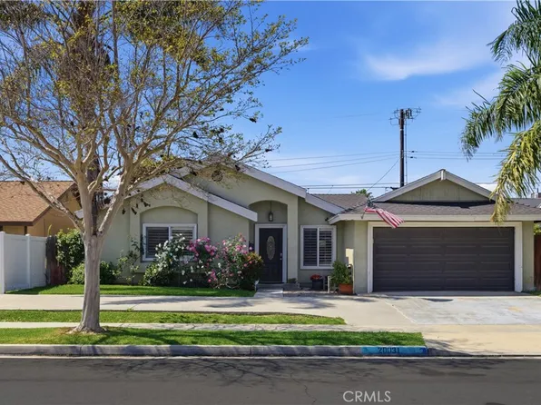 20031 Shorewood Cir, Huntington Beach, CA 92646