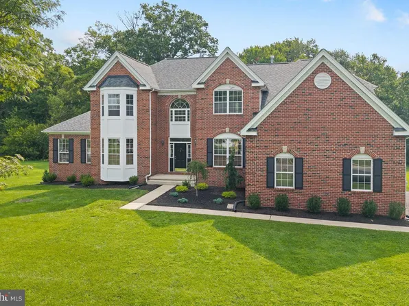 39 Cliffwood Dr, Allentown, NJ 08501