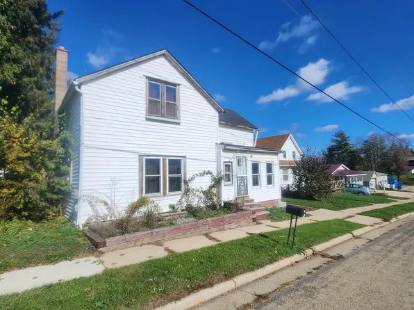 110 East Main Street, Cobb, WI 53526