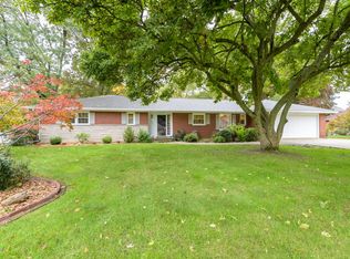 5226 Windyridge Dr, Portage, MI 49002