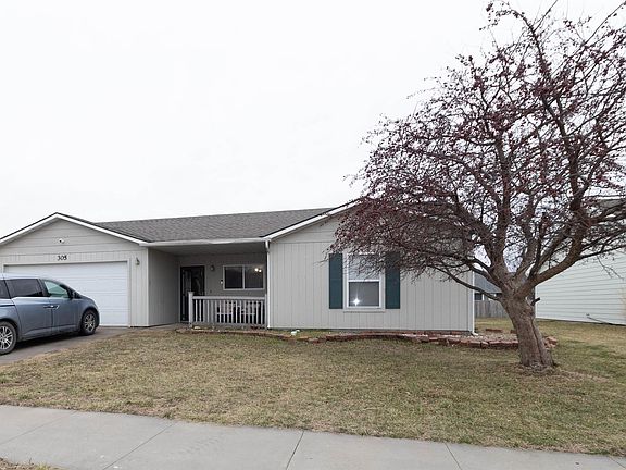 4th image of 305 Northfield Rd