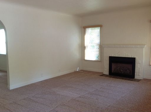 4th image of 1575 Calaveras Ave