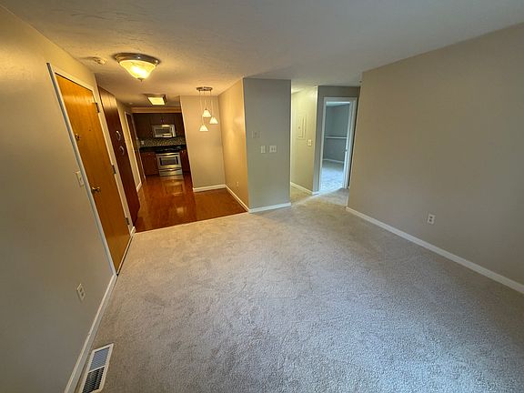 2nd image of 189 Littleton Rd Unit 29