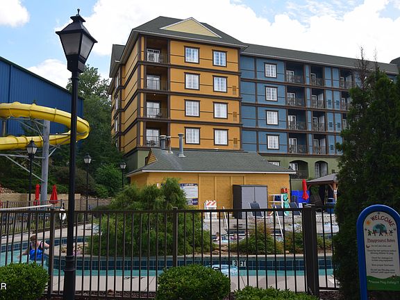 2nd image of 225 Collier Dr #1516
