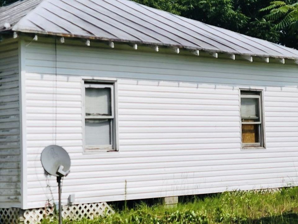 2nd image of 1204 Mumford Rd