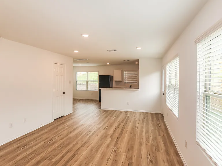 11106 N Lake Mist Ln — Photo 4