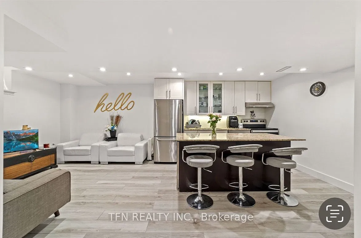 2 bed, $2,350 — Photo 1