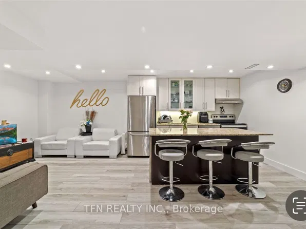 17 Camden Dr, Vaughan, ON L4K 5S6
