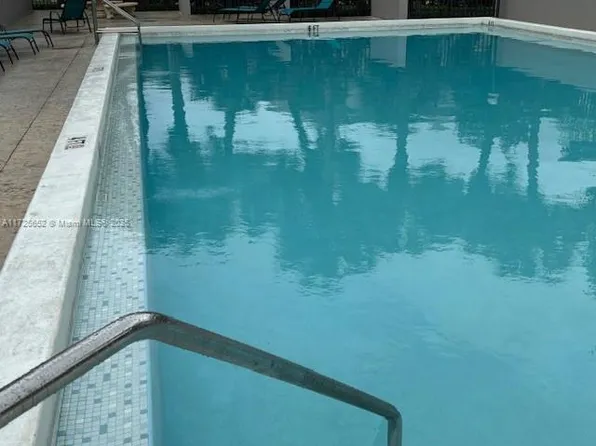 13250 SW 88th Ter APT 309, Miami, FL 33186