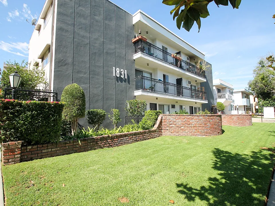 1831 Camden Ave.