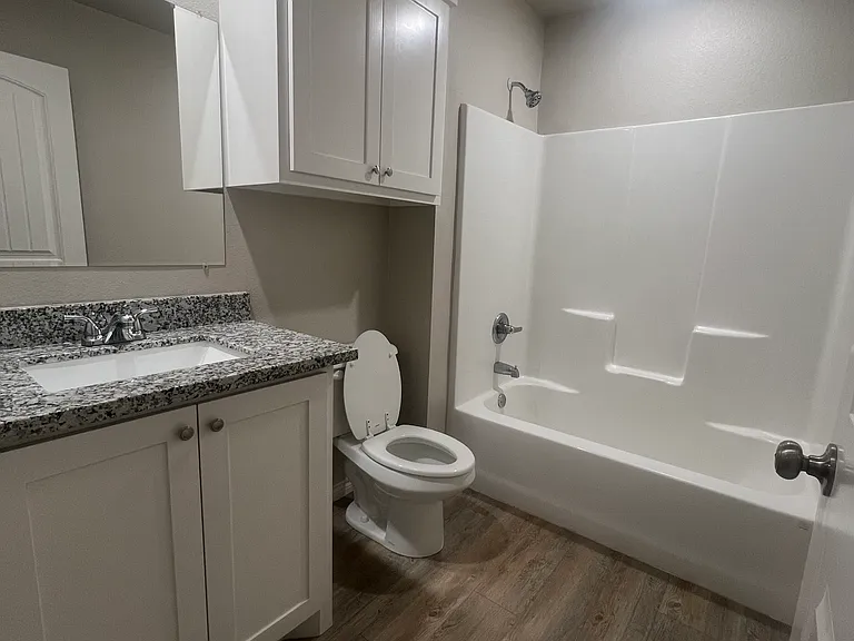 2632 Hickory Ave — Photo 9