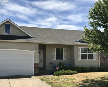 828 Umpqua St, Harrisburg, OR, 97446