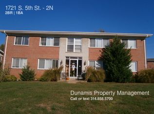 1721 S 5th St APT 2N, Saint Charles, MO 63303