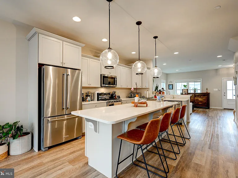 1309 Pedigree St — Photo 11