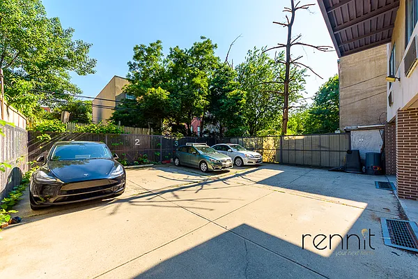 Rented by Rennit Inc. | media 20