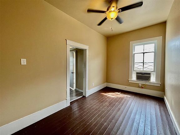 2nd image of 1814 Avenue M 1/2 APT 3