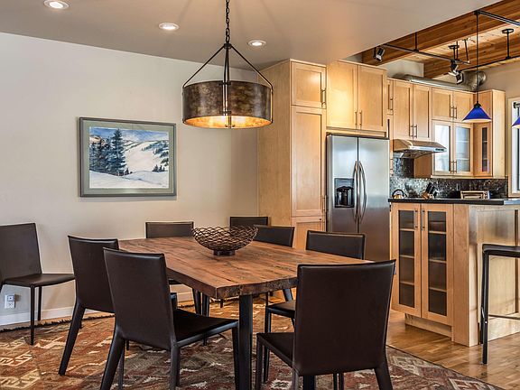 4th image of 2900 Blackhawk Ct