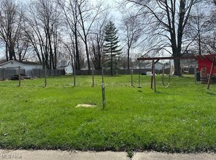 10 Parmely Ave, Elyria, OH 44035