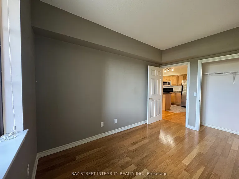 47 Caroline St N #402 — Photo 12