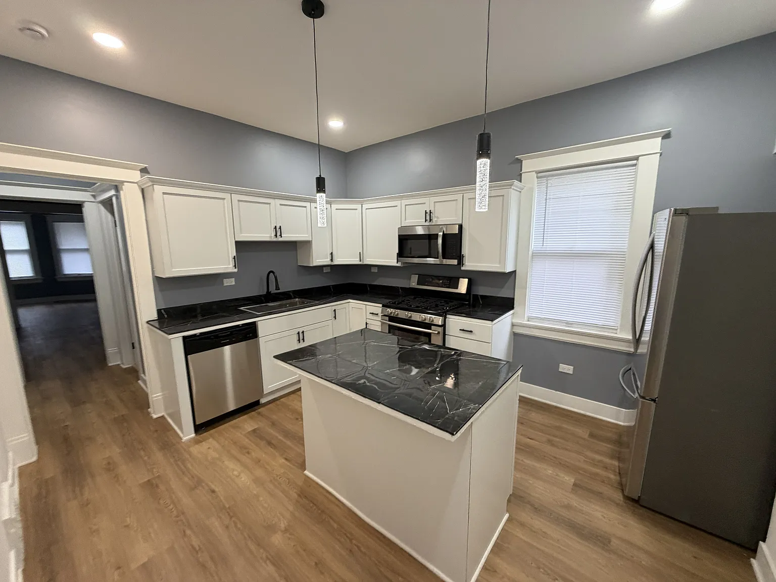 3 bed, $2,100 — Photo 2