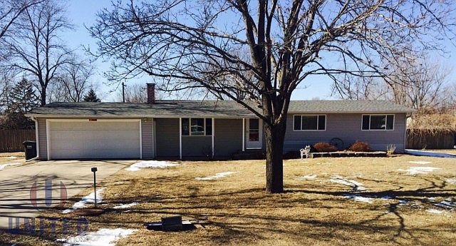 1st image of 440 Fair Oaks Dr