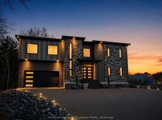 55 Dennis Dr, Parry Sound, ON P2A0E4