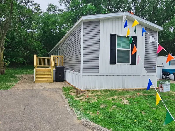 3700 28th St #368, Sioux City, IA 51105