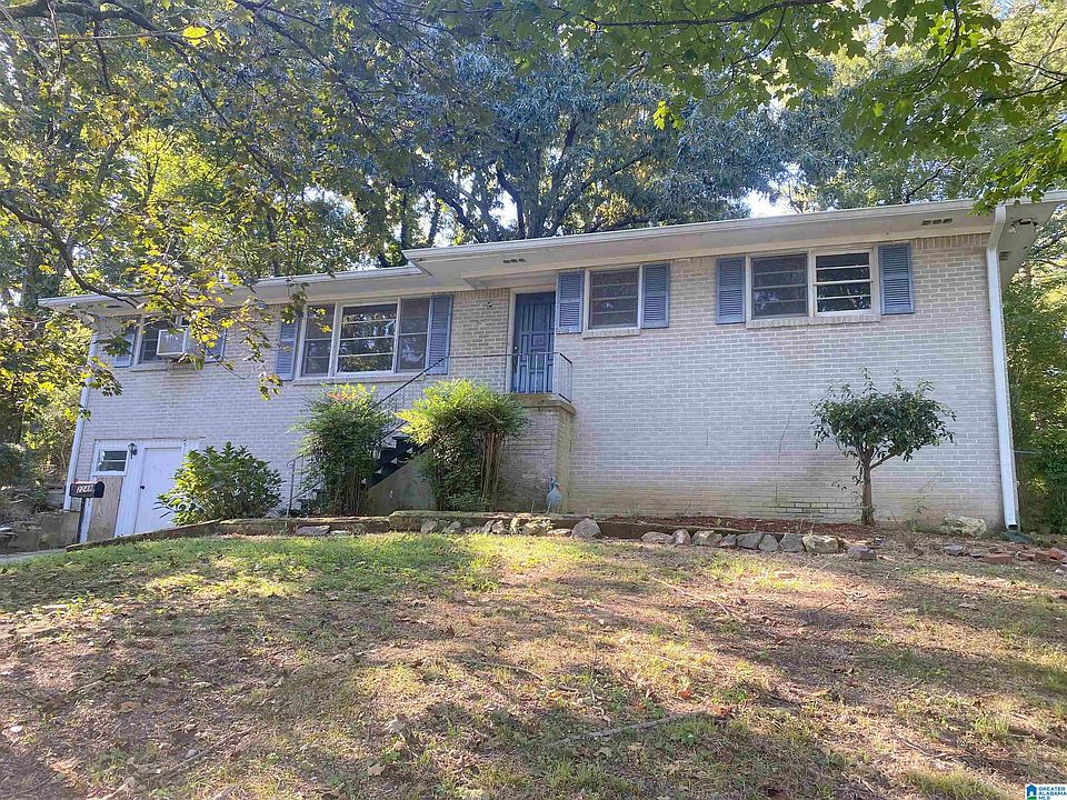 1st image of 2248 4th Place Cir NE