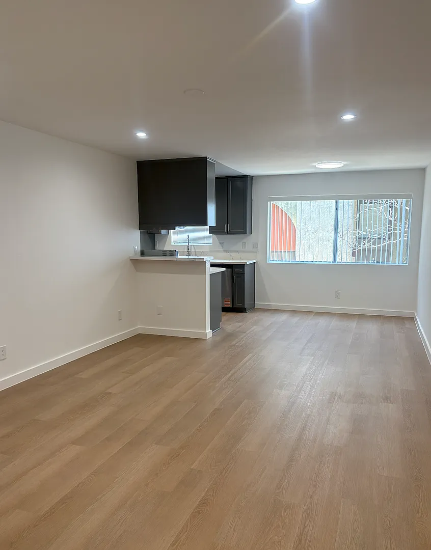 8735 Variel Ave — Photo 1