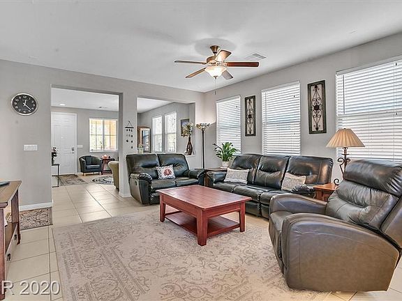 4th image of 168 E Neal Ave