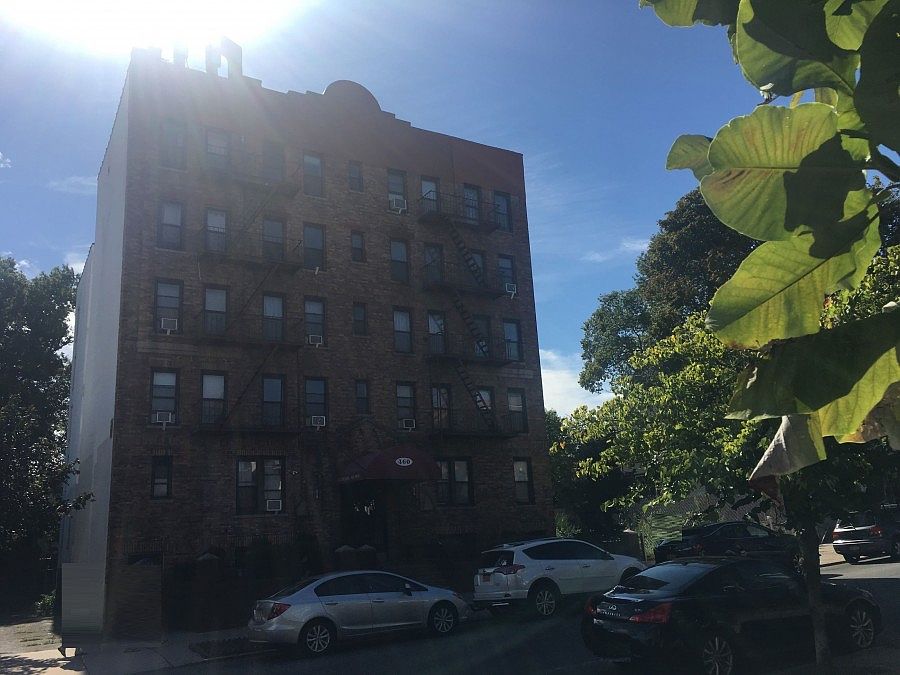 1st image of 460 Ovington Ave APT 1I
