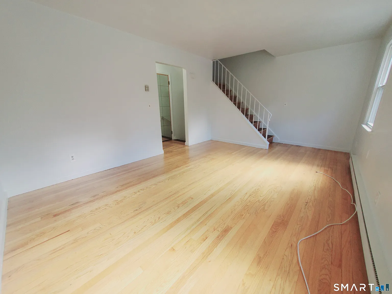 3 bed, 1.5 bath, 1073 sqft, $3,500 — Photo 4