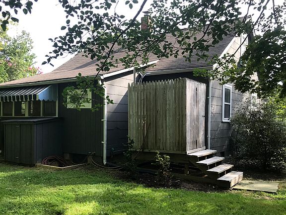 Back with outside shower