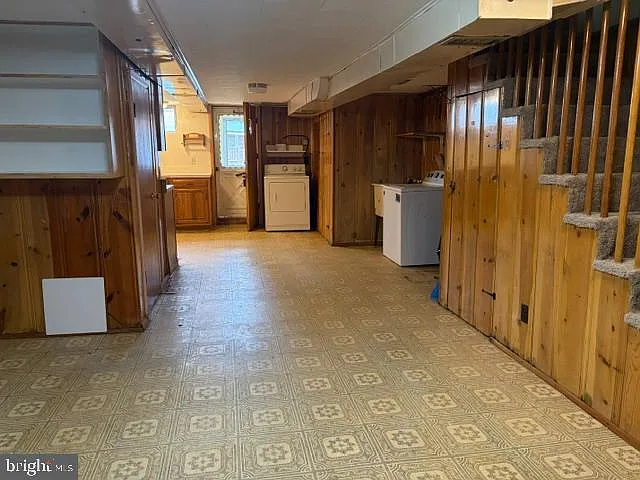 325 Imla St — Photo 37