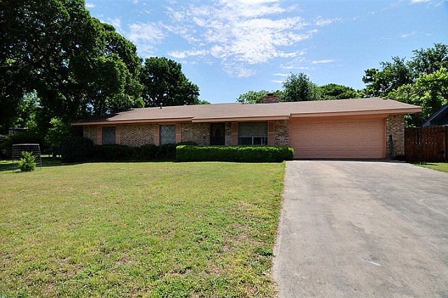 1st image of 1006 Donna Kay Dr