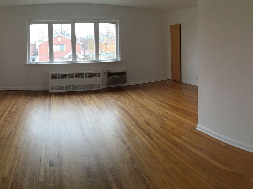 Living Room / Dining Room