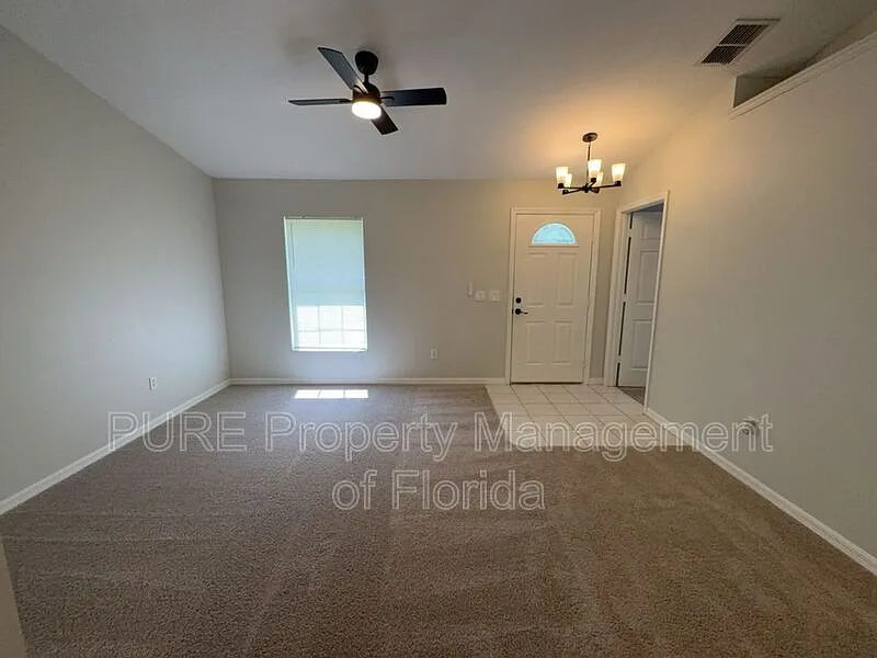 3 bed, 2.0 bath, 1196 sqft, $1,699 — Photo 4