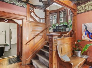 Charnbern Inn, Seattle, WA 98122