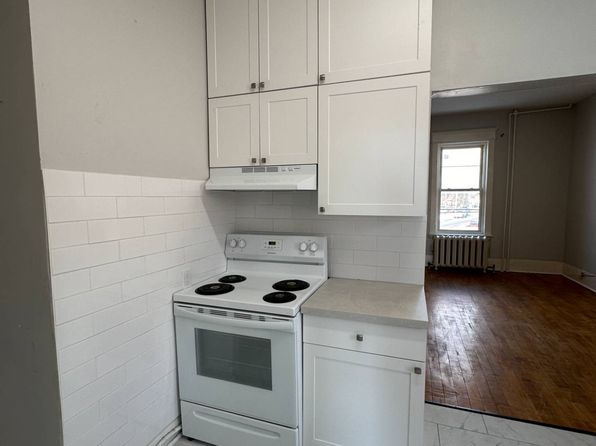 4 Front St E, Kawartha Lakes, ON K0M 1A0