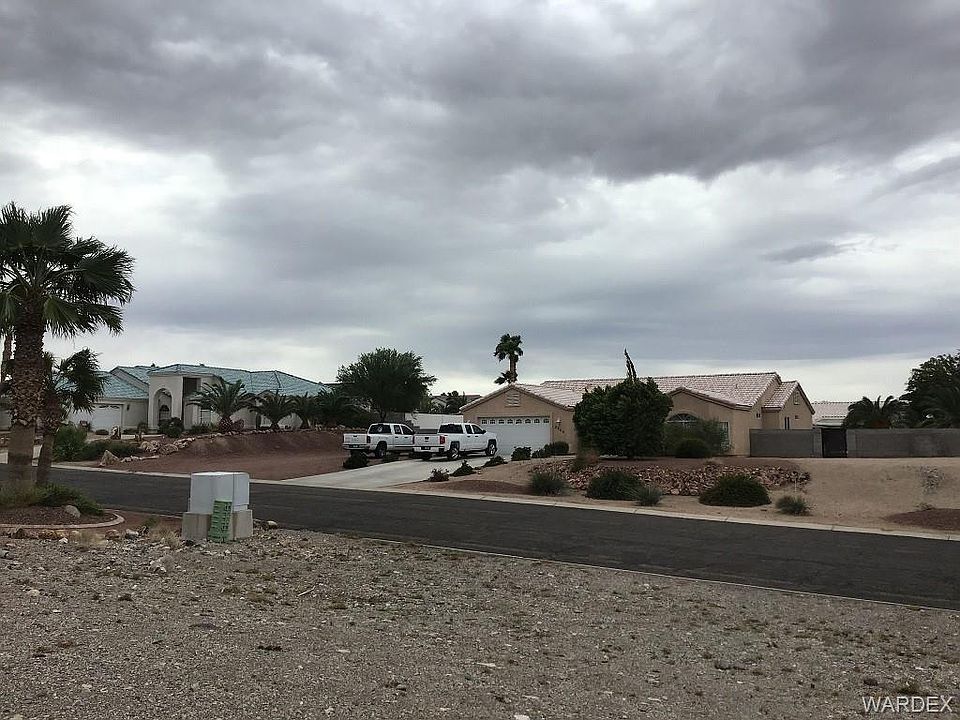 2nd image of 2883 Hillview Dr