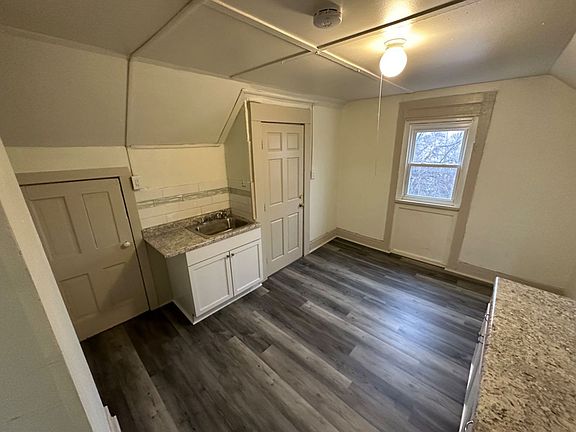 3rd image of 2740 N Buffum St #2740A