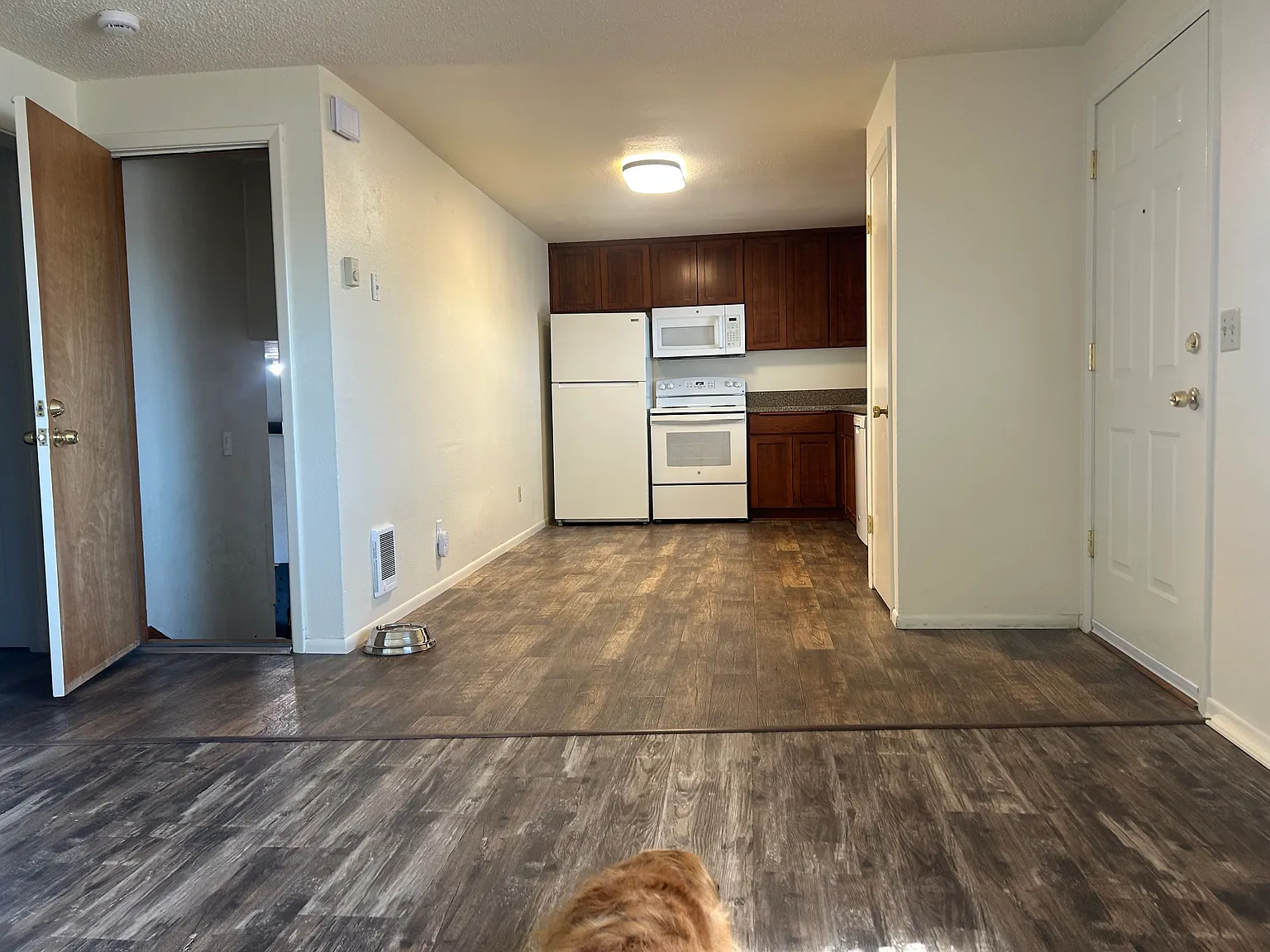 2 bed, 800 sqft, $1,200 — Photo 2