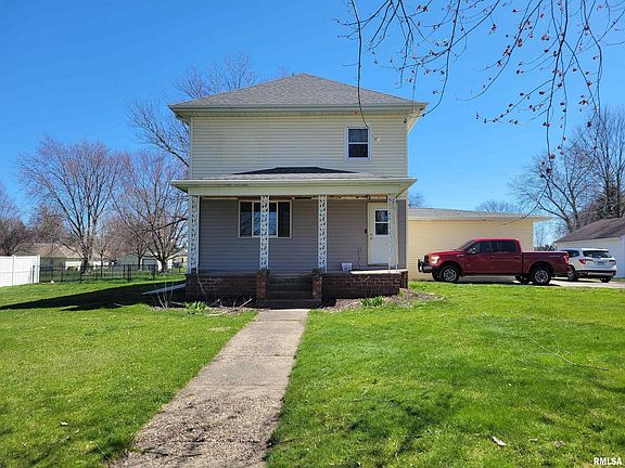 2nd image of 830 S Oakwood Ave