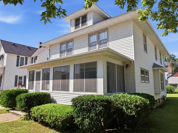 564 W Wabasha St, Winona, MN 55987