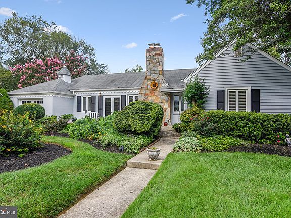 4th image of 6902 Murray Ln