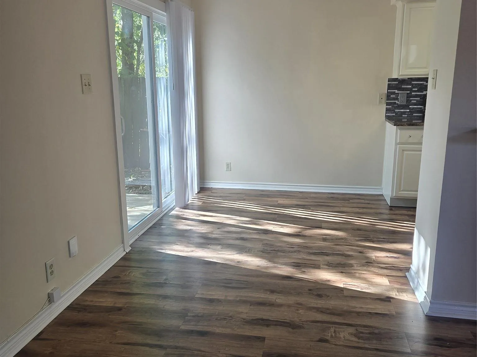 2 bed, 1.5 bath, 900 sqft, $1,650 — Photo 3